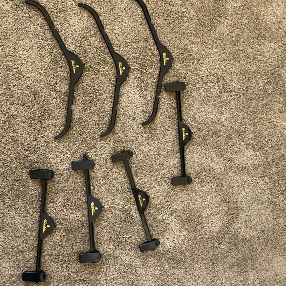 Brooks brothers hangers